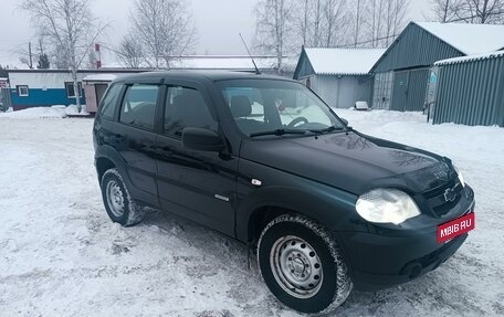 Chevrolet Niva I рестайлинг, 2018 год, 590 000 рублей, 3 фотография