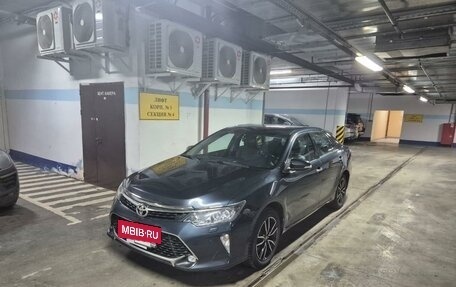 Toyota Camry, 2017 год, 2 800 000 рублей, 2 фотография