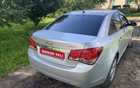 Chevrolet Cruze II, 2010 год, 500 000 рублей, 6 фотография