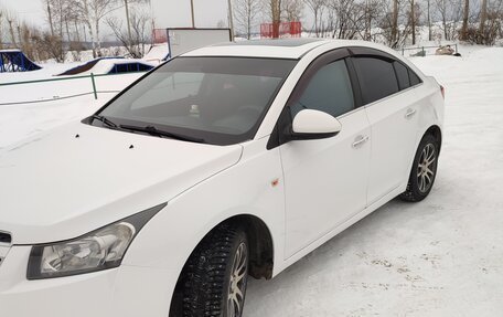 Chevrolet Cruze II, 2009 год, 700 000 рублей, 4 фотография