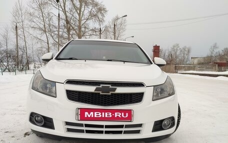 Chevrolet Cruze II, 2009 год, 700 000 рублей, 3 фотография