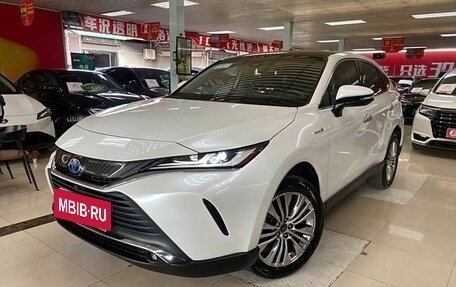 Toyota Harrier, 2021 год, 3 760 000 рублей, 2 фотография