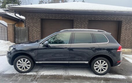 Volkswagen Touareg III, 2011 год, 1 750 000 рублей, 10 фотография