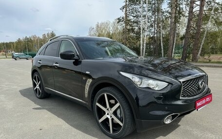 Infiniti QX70, 2017 год, 3 500 000 рублей, 1 фотография