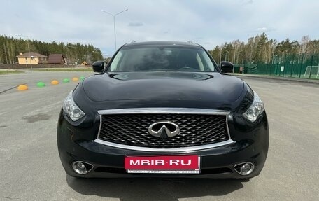 Infiniti QX70, 2017 год, 3 500 000 рублей, 2 фотография