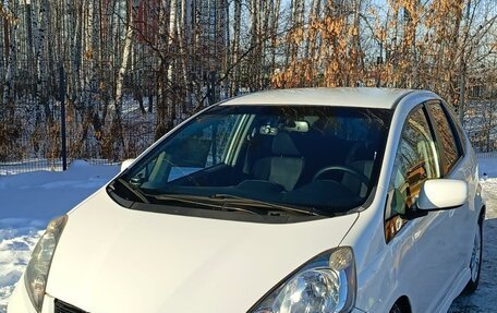 Honda Fit III, 2010 год, 900 000 рублей, 3 фотография