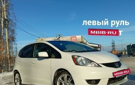 Honda Fit III, 2010 год, 900 000 рублей, 5 фотография