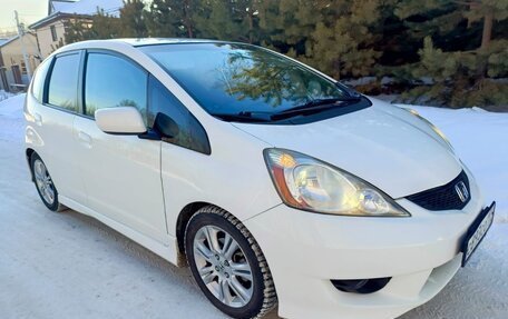 Honda Fit III, 2010 год, 900 000 рублей, 8 фотография