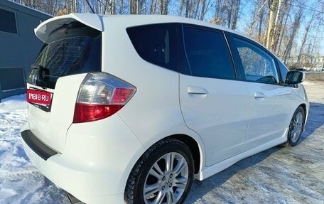 Honda Fit III, 2010 год, 900 000 рублей, 10 фотография