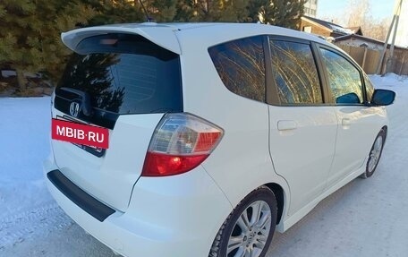 Honda Fit III, 2010 год, 900 000 рублей, 11 фотография