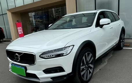 Volvo V90 Cross Country I рестайлинг, 2021 год, 4 990 000 рублей, 1 фотография