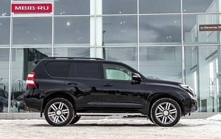 Toyota Land Cruiser Prado 150 рестайлинг 2, 2014 год, 3 849 000 рублей, 10 фотография