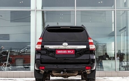 Toyota Land Cruiser Prado 150 рестайлинг 2, 2014 год, 3 849 000 рублей, 6 фотография