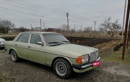 Mercedes-Benz W123, 1979 год, 353 000 рублей, 1 фотография