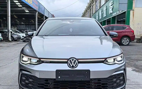 Volkswagen Golf GTI, 2022 год, 3 300 111 рублей, 2 фотография