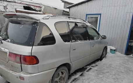 Toyota Ipsum II, 1998 год, 410 000 рублей, 3 фотография