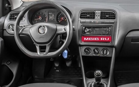 Volkswagen Polo VI (EU Market), 2017 год, 594 300 рублей, 15 фотография