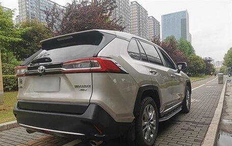 Toyota RAV4, 2021 год, 2 629 000 рублей, 4 фотография