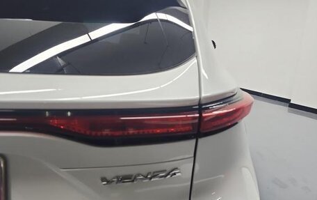 Toyota Venza, 2022 год, 3 270 000 рублей, 5 фотография