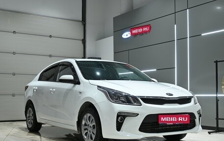 KIA Rio IV, 2018 год, 1 519 990 рублей, 1 фотография