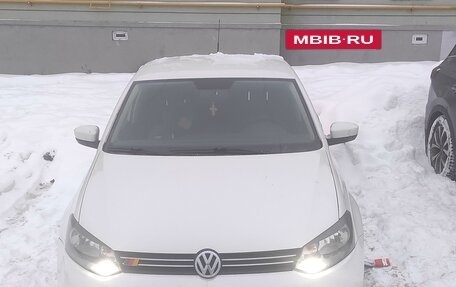 Volkswagen Polo VI (EU Market), 2011 год, 700 000 рублей, 3 фотография