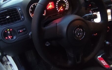 Volkswagen Polo VI (EU Market), 2011 год, 700 000 рублей, 8 фотография