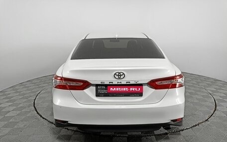 Toyota Camry, 2019 год, 2 890 000 рублей, 6 фотография