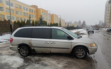 Dodge Caravan IV, 2002 год, 325 000 рублей, 3 фотография