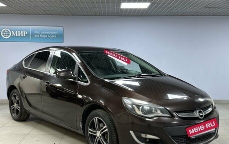 Opel Astra J, 2014 год, 929 000 рублей, 3 фотография