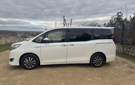 Toyota Esquire I, 2017 год, 2 600 000 рублей, 5 фотография