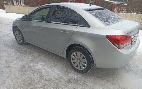 Chevrolet Cruze II, 2010 год, 950 000 рублей, 12 фотография