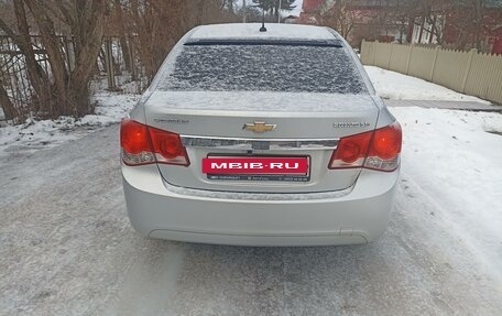 Chevrolet Cruze II, 2010 год, 950 000 рублей, 13 фотография