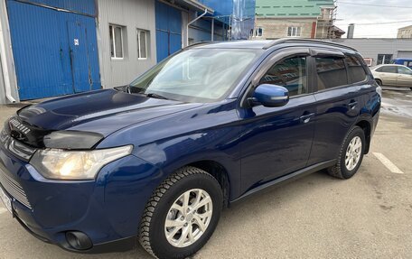 Mitsubishi Outlander III рестайлинг 3, 2013 год, 1 425 000 рублей, 3 фотография