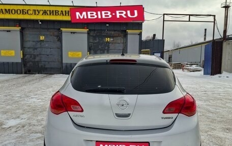 Opel Astra J, 2011 год, 900 000 рублей, 1 фотография