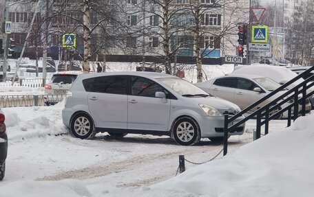 Toyota Corolla Verso I, 2006 год, 885 000 рублей, 3 фотография