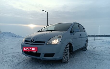 Toyota Corolla Verso I, 2006 год, 885 000 рублей, 21 фотография