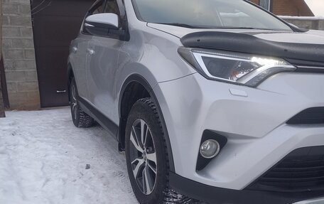 Toyota RAV4, 2016 год, 2 595 000 рублей, 3 фотография