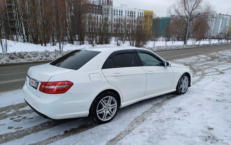 Mercedes-Benz E-Класс, 2012 год, 2 100 000 рублей, 2 фотография