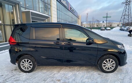 Honda Freed II, 2019 год, 1 920 000 рублей, 6 фотография