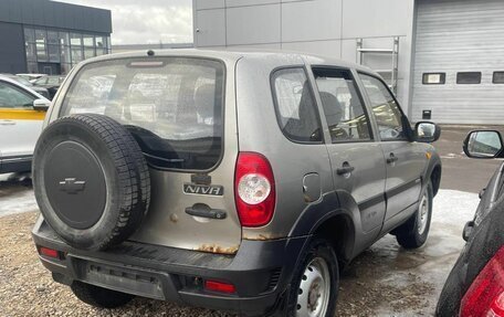 Chevrolet Niva I рестайлинг, 2010 год, 487 000 рублей, 4 фотография