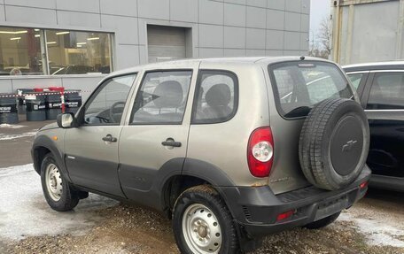 Chevrolet Niva I рестайлинг, 2010 год, 487 000 рублей, 3 фотография