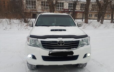 Toyota Hilux VII, 2015 год, 2 550 000 рублей, 2 фотография