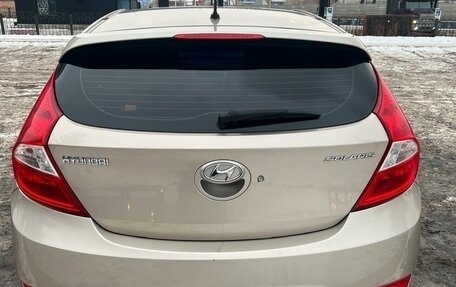 Hyundai Solaris II рестайлинг, 2011 год, 940 000 рублей, 2 фотография