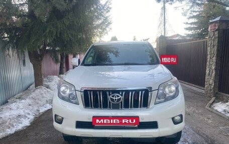 Toyota Land Cruiser Prado 150 рестайлинг 2, 2011 год, 2 900 000 рублей, 2 фотография