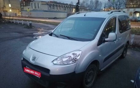 Peugeot Partner II рестайлинг 2, 2011 год, 525 000 рублей, 3 фотография