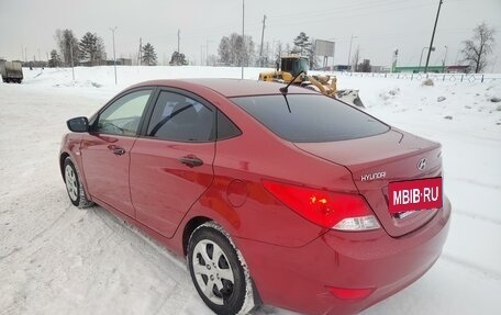 Hyundai Solaris II рестайлинг, 2011 год, 620 000 рублей, 5 фотография