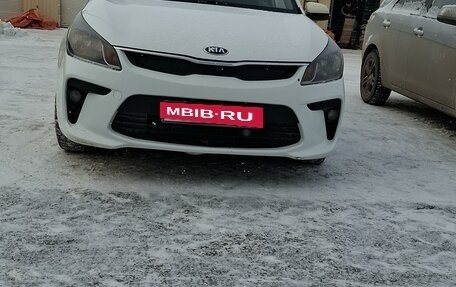 KIA Rio IV, 2019 год, 1 370 000 рублей, 2 фотография