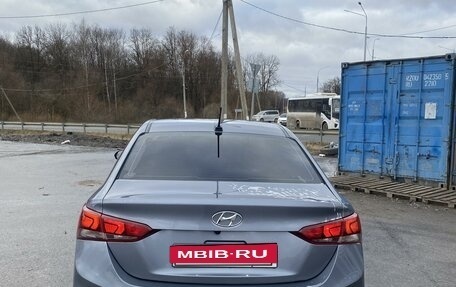 Hyundai Solaris II рестайлинг, 2017 год, 1 320 000 рублей, 5 фотография