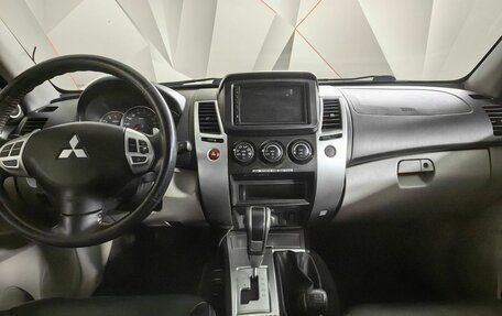 Mitsubishi Pajero Sport II рестайлинг, 2011 год, 1 538 000 рублей, 13 фотография