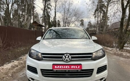 Volkswagen Touareg III, 2013 год, 2 400 000 рублей, 2 фотография